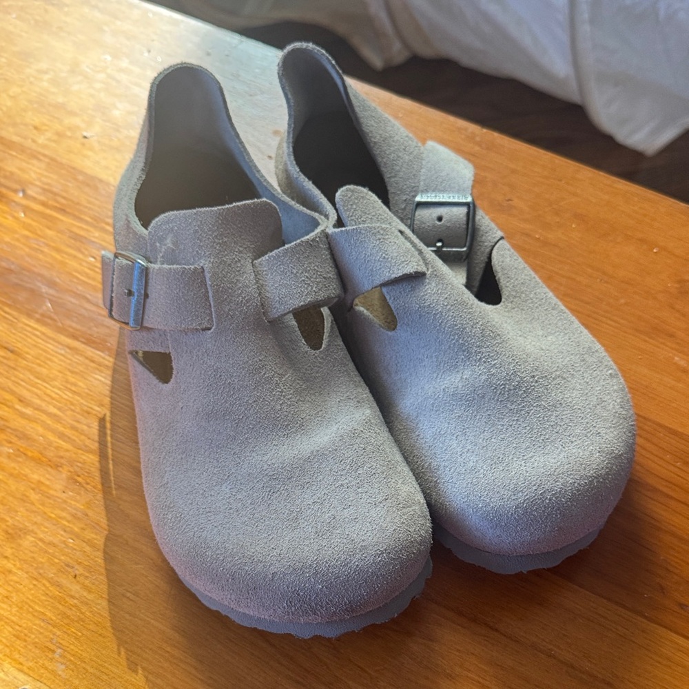 Like-new Birkenstock London Clogs Stone Coin
